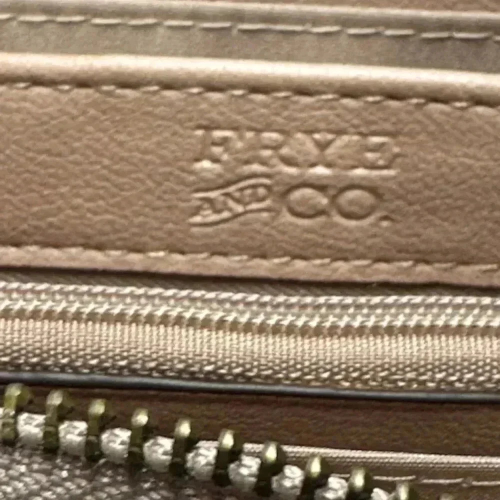 Frye & Co NWT Warm Taupe Zip Around Wallet - Picture 7 of 9